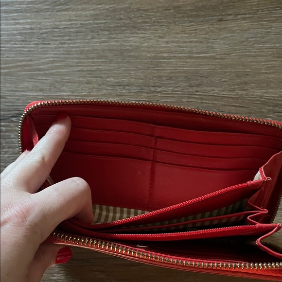 Kate Spade Vibrant Red Zip Multi Pocket Wallet - Picture 6 of 6